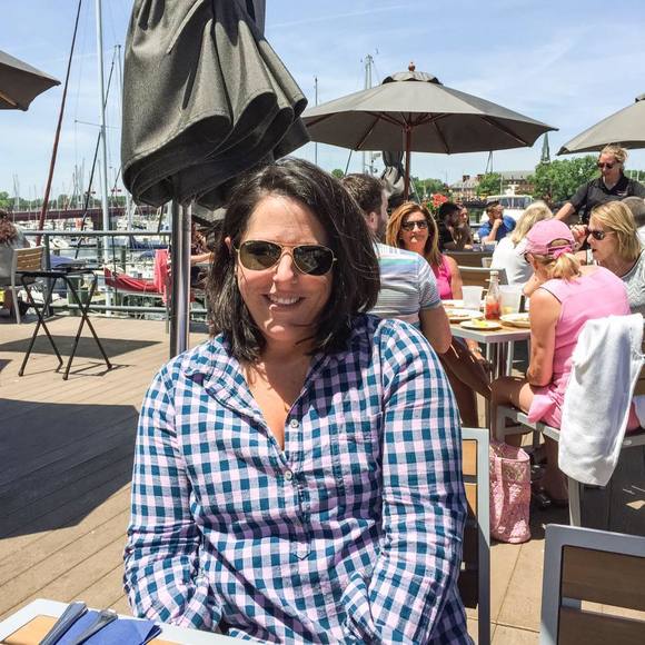 Meet your Posher, Lori - Picture 1 of 1